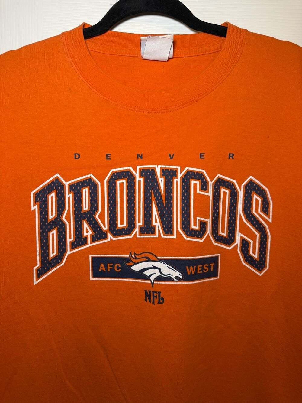Y2K NFL Denver Broncos Orange T-Shirt Size L